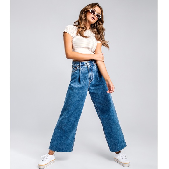 Levi's Denim - 🔆SOLD🔆Levi’s Ribcage Pleated Jeans